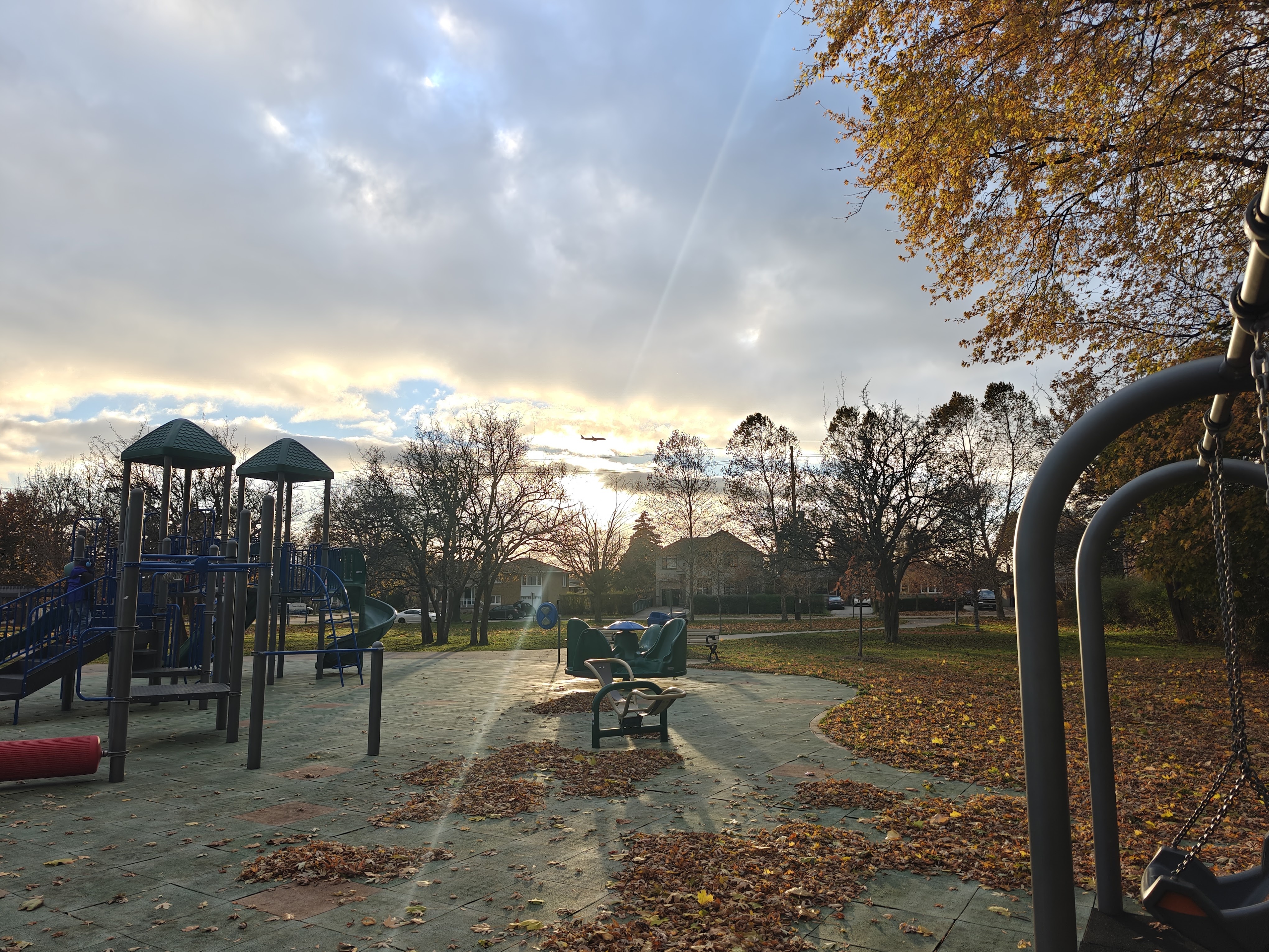 Cloverdale tennis courts in Cloverdale park - Tennis court