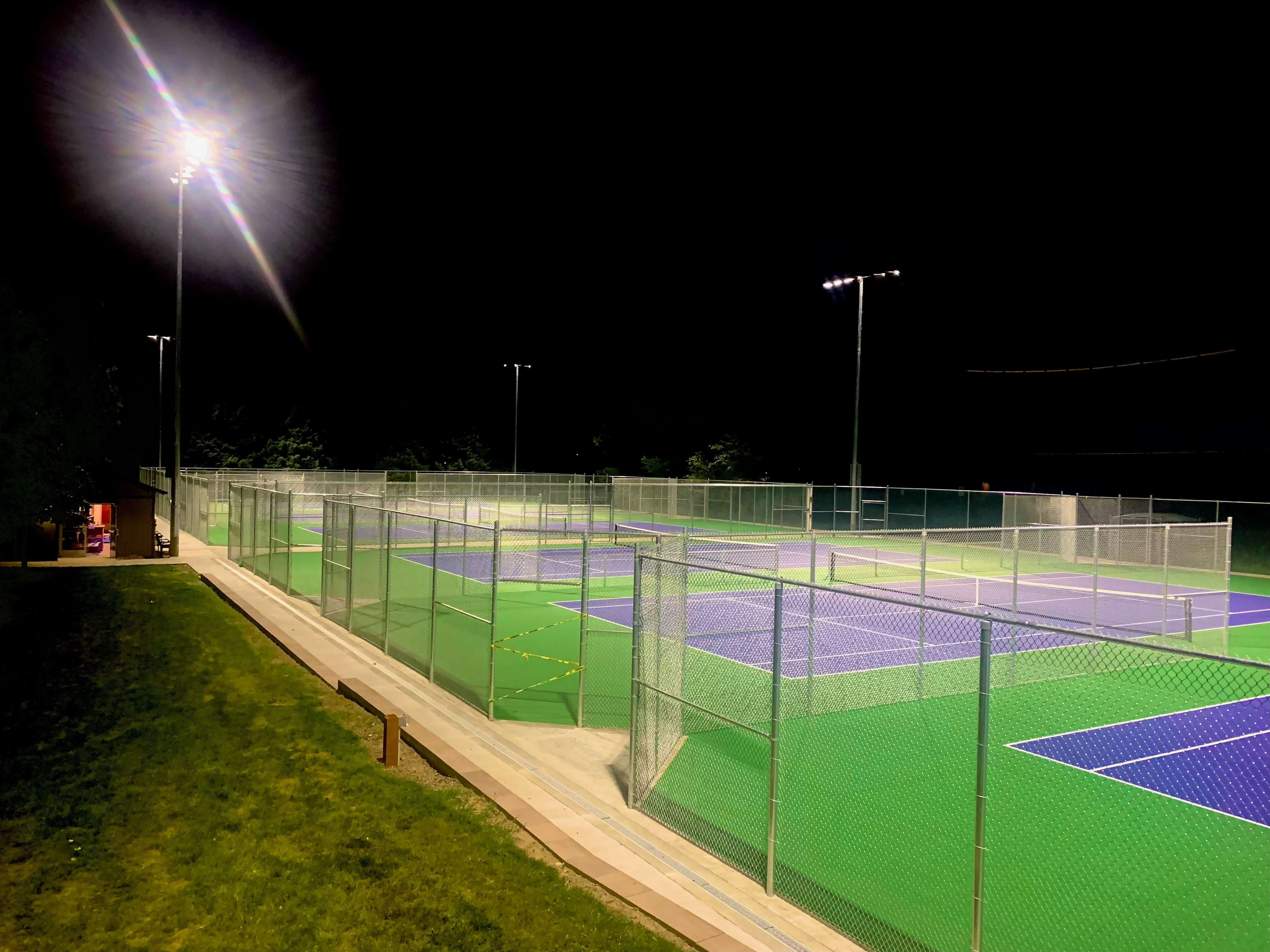 Lakewood Park Tennis Center in Lakewood, Colorado - Tennis court