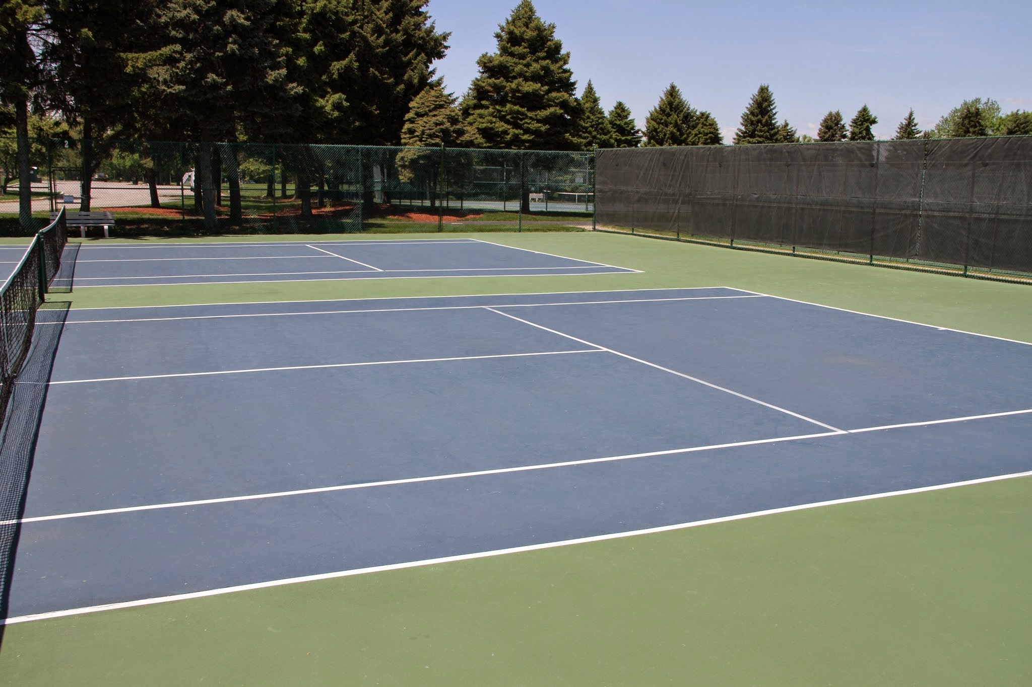 Oak Brook Tennis Center in Oak Brook, Illinois - Tennis club