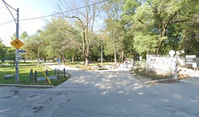 Outdoor ping pong (Oriole Park) in Toronto, Ontario - Table tennis facility
