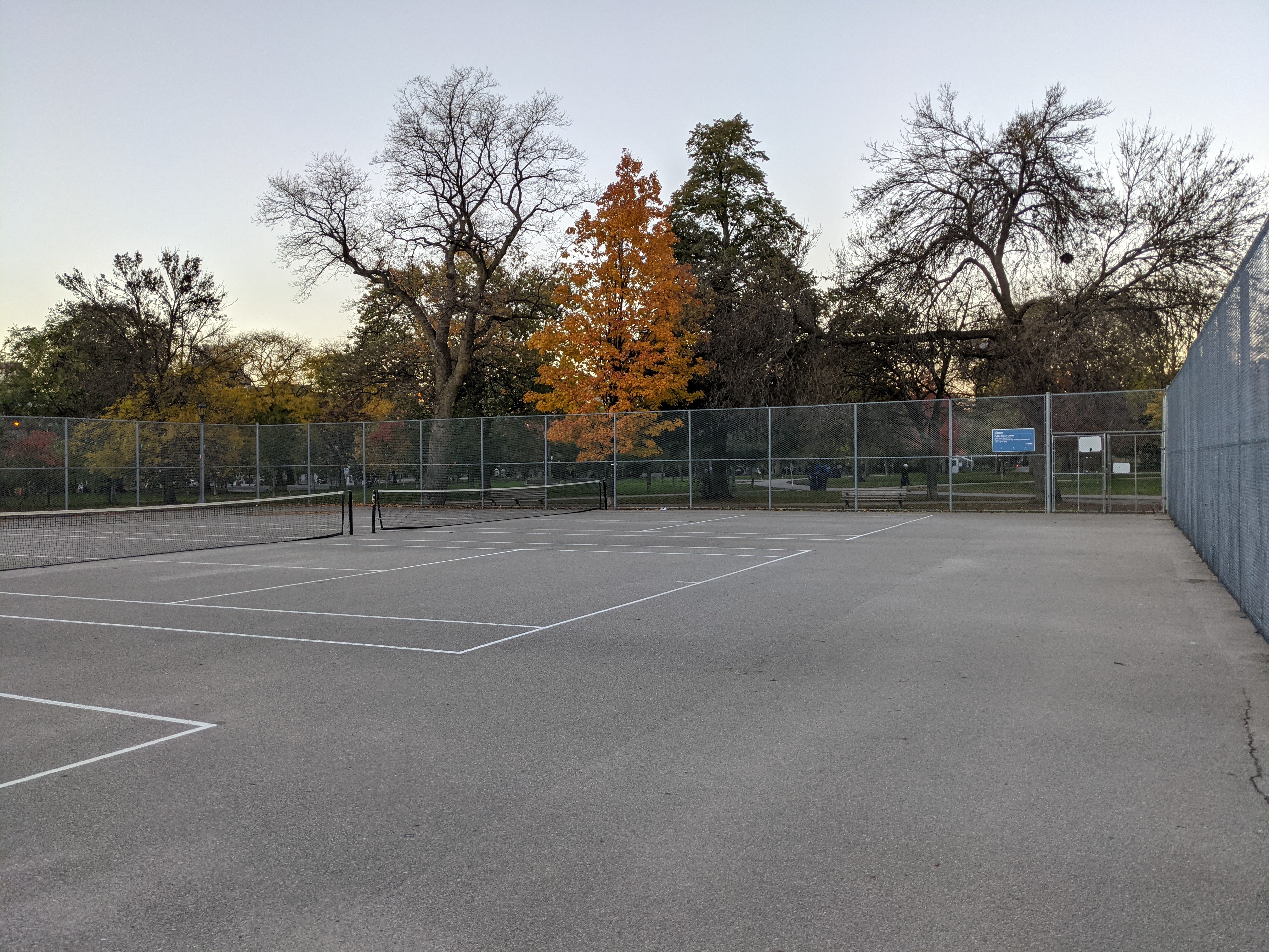 Trinity Bellwoods Park Tennis Courts in Toronto, Ontario - Tennis court