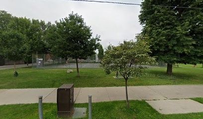 Withrow Public Tennis Court in Toronto, Ontario - Tennis court
